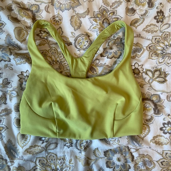 sports bra size 6 - Picture 1 of 3